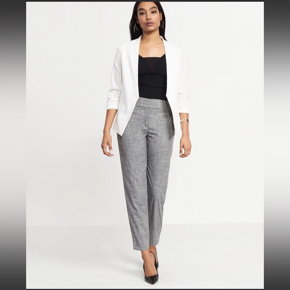 Reitman’s Cropped Length Pant. Fitted Waist. Tweed-Look Fabric. - Picture 1 of 7